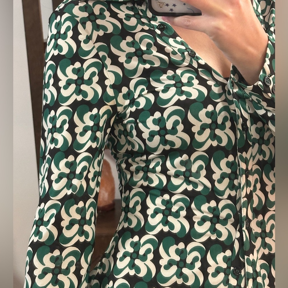 Printed button up top